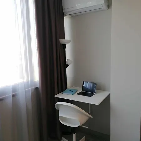 The View * וארנה